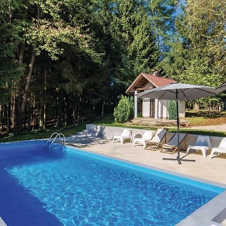 Guest House Sara Latin Екстериор снимка