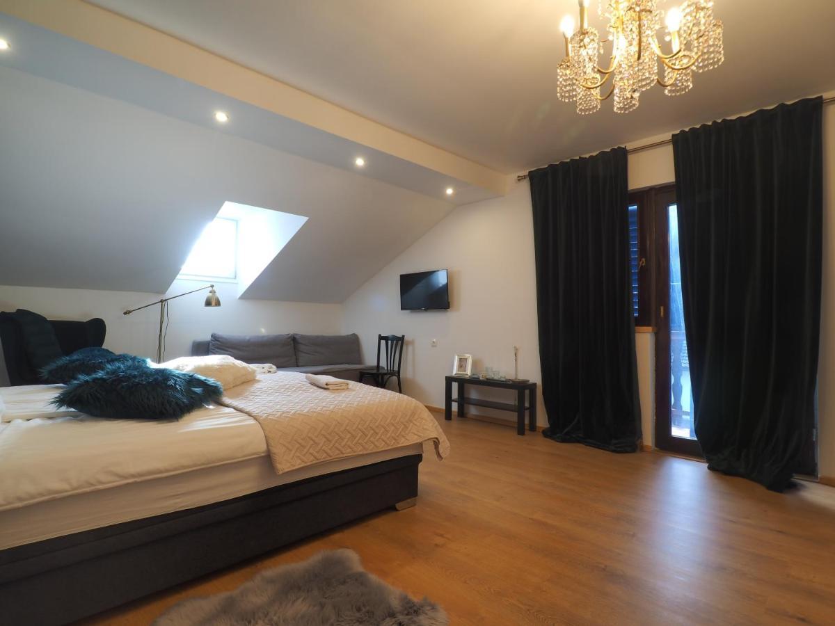 Guest House Sara Latin Екстериор снимка