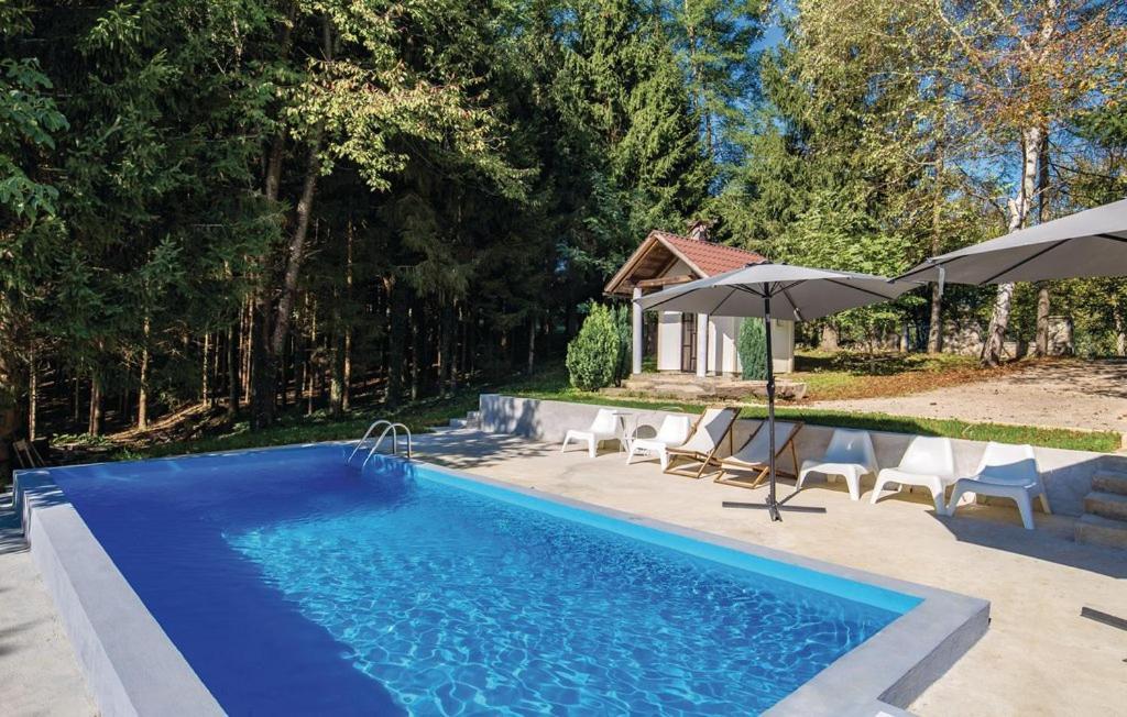 Guest House Sara Latin Екстериор снимка