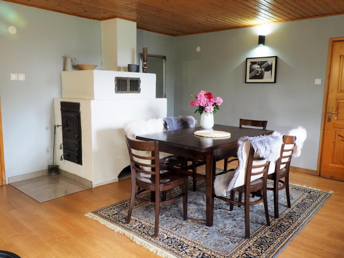 Guest House Sara Latin Екстериор снимка